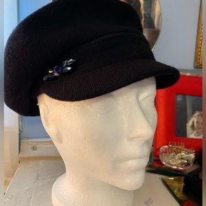 Great winter hat! Newsboy-style(!)
